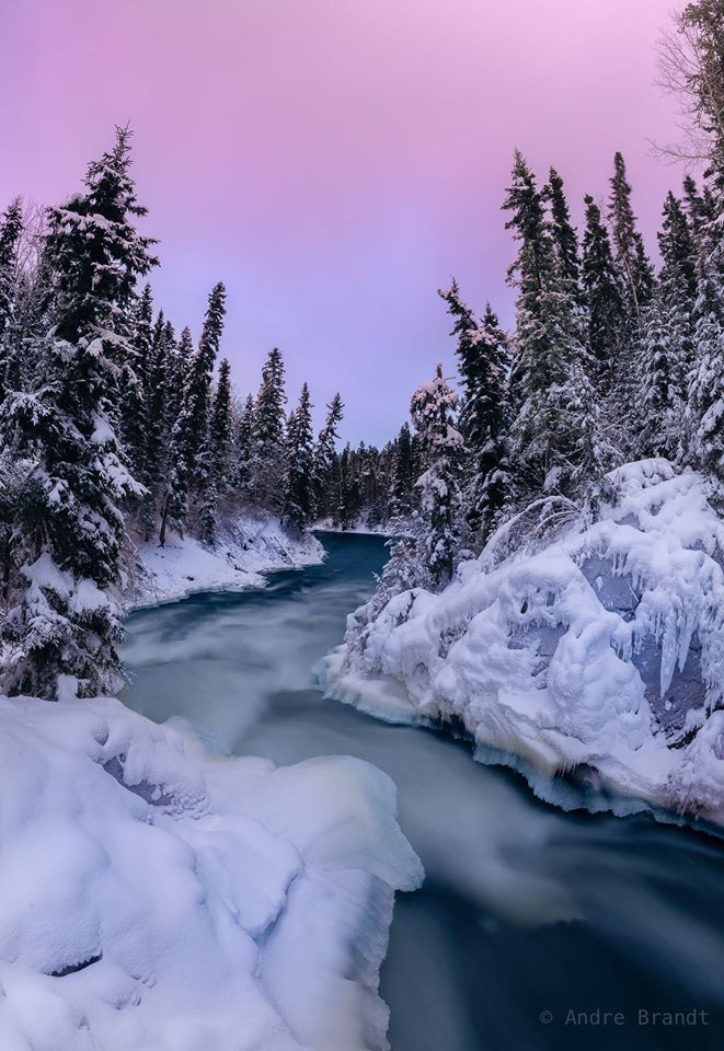 Wekusko falls provincial park
