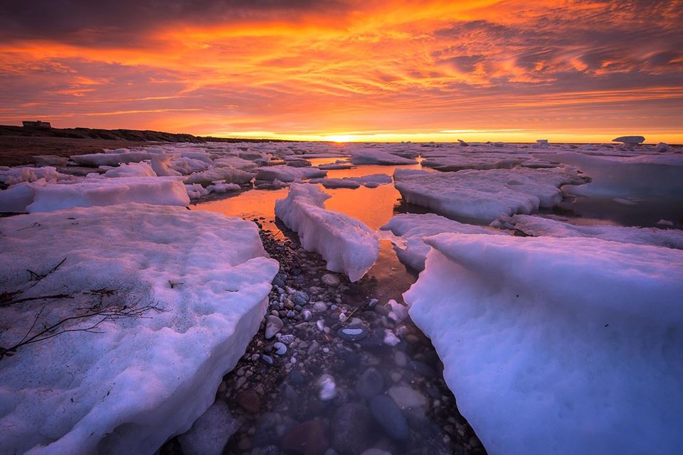 sunset ice floes churchill, Manitoba